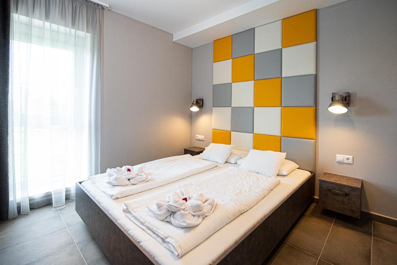 Aranyszarvas Panzio, Etterem Es Grillterasz Apartment Exterior photo